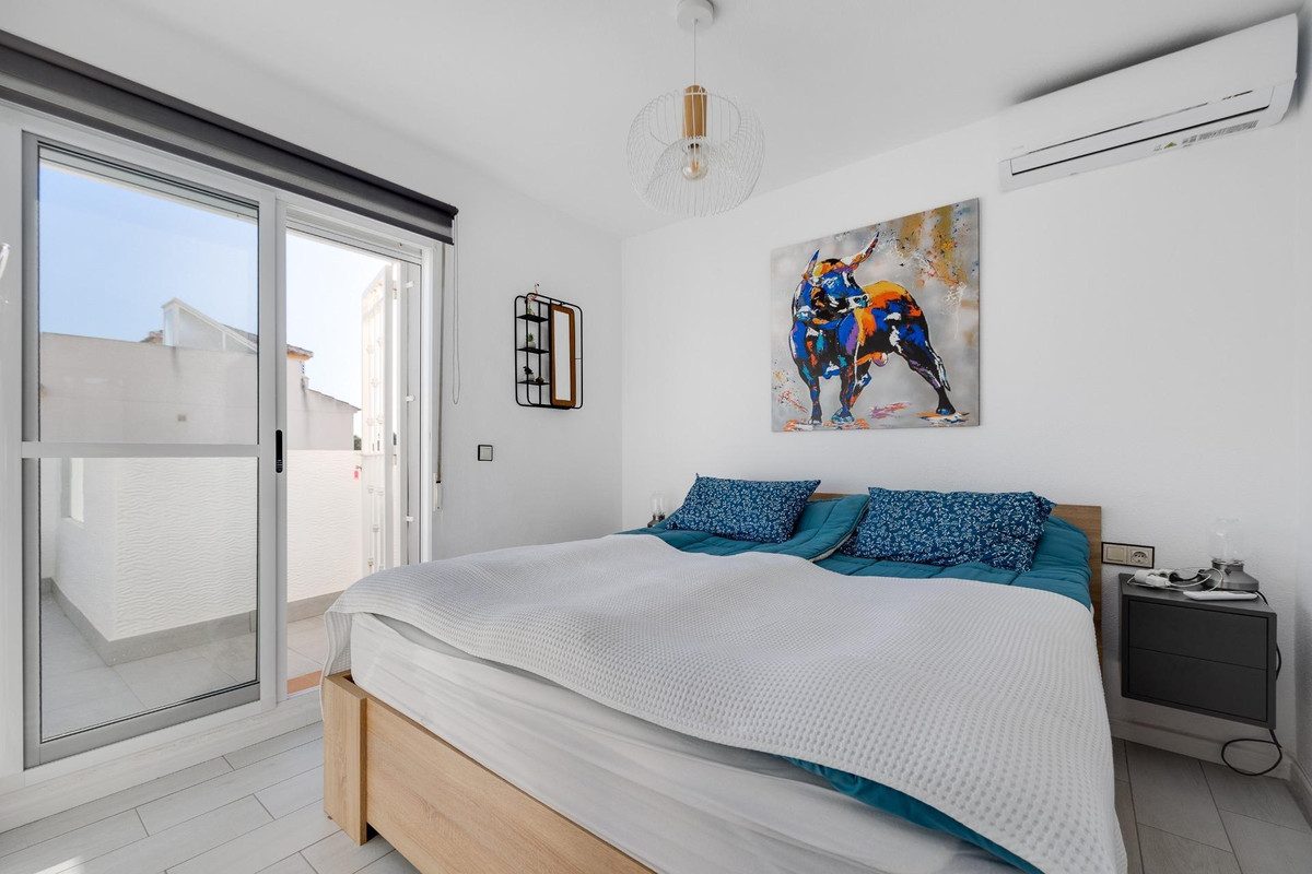 Se vende Pareada de 3 dormitorios en Costa Blanca, Alicante, España