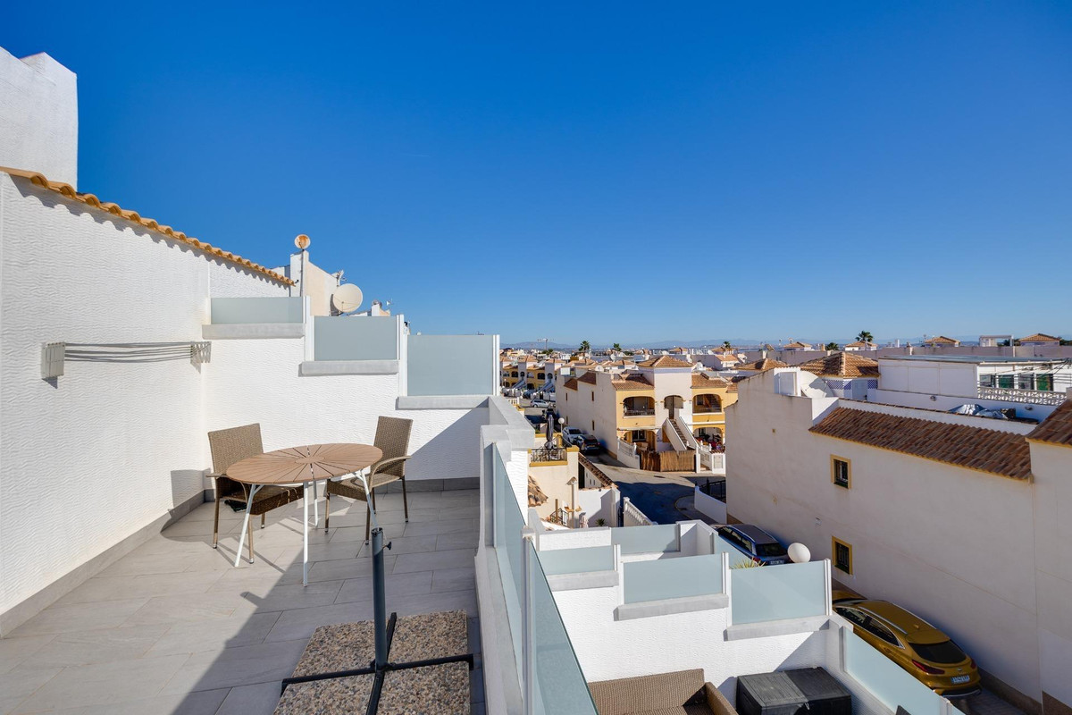 Se vende Pareada de 3 dormitorios en Costa Blanca, Alicante, España