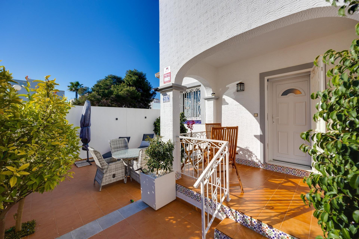 Se vende Pareada de 3 dormitorios en Costa Blanca, Alicante, España