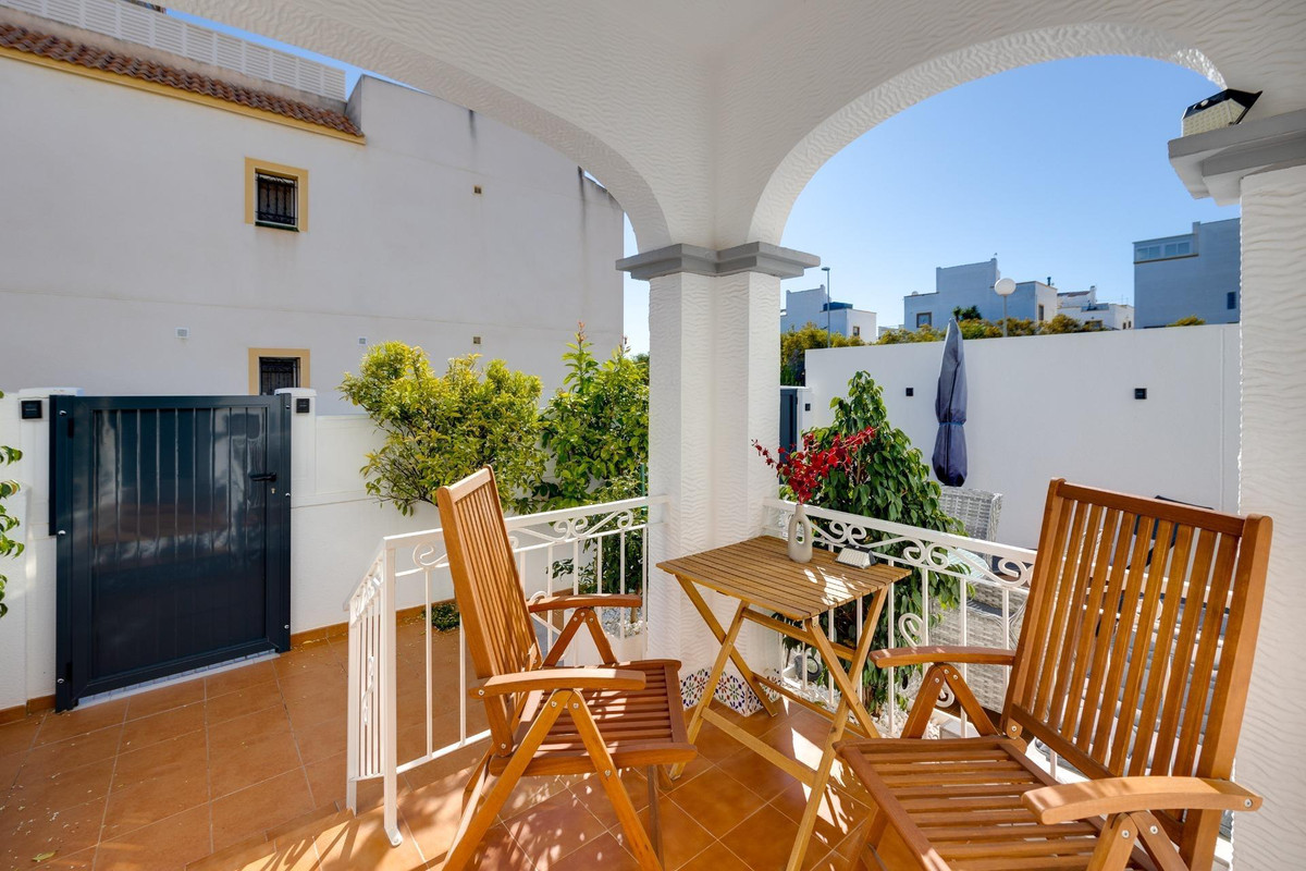 Se vende Pareada de 3 dormitorios en Costa Blanca, Alicante, España