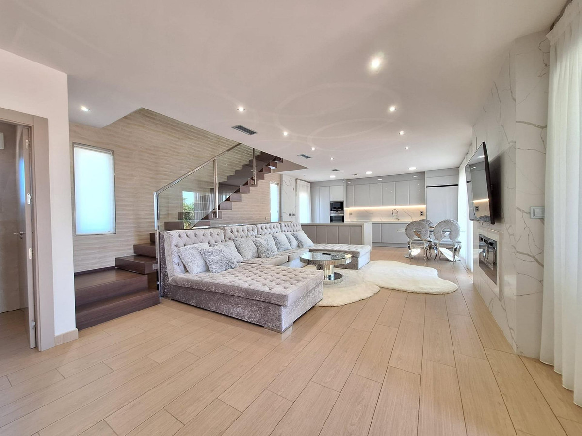 2 Bed Townhouse for sale in Torrevieja Costa Blanca, Alicante, Spain