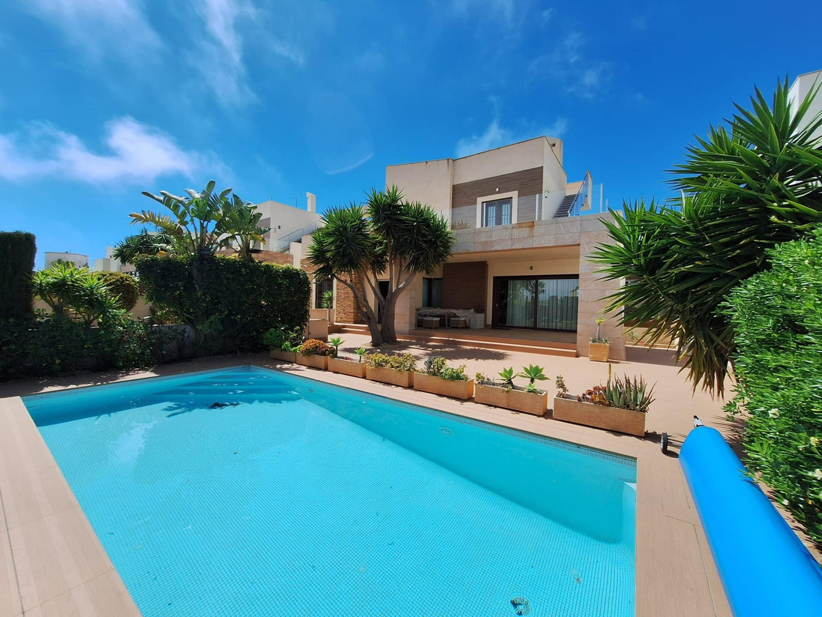 2 Bed Townhouse for sale in Torrevieja Costa Blanca, Alicante, Spain