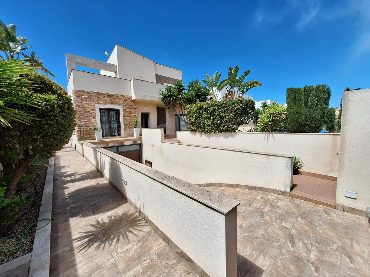 2 Bed Townhouse for sale in Torrevieja Costa Blanca, Alicante, Spain