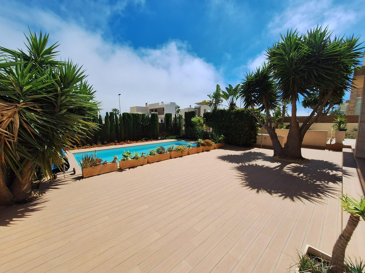 2 Bed Townhouse for sale in Torrevieja Costa Blanca, Alicante, Spain