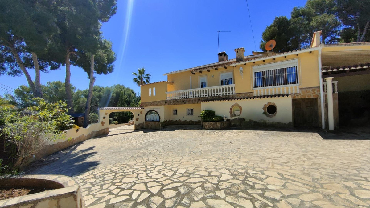 5 Bed Townhouse for sale in Moraira Costa Blanca, Alicante, Spain