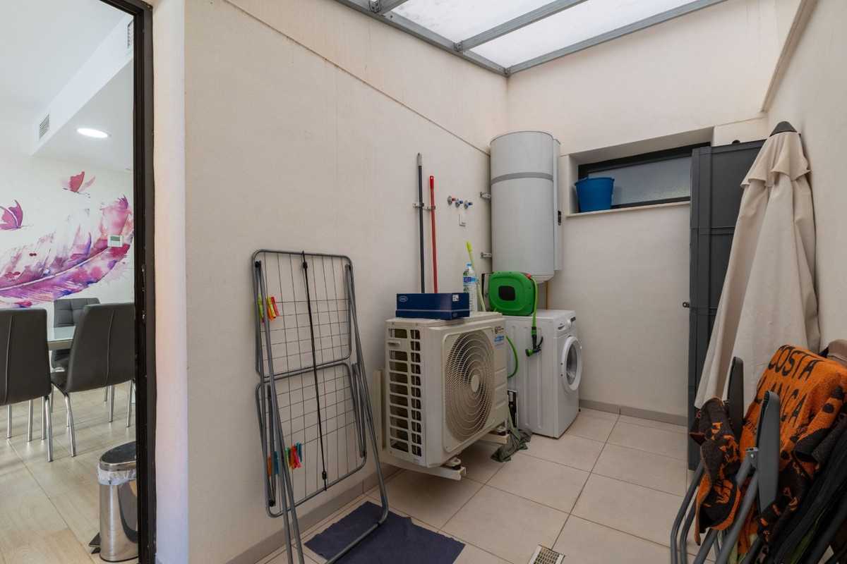Se vende Apartamento Planta Baja de 2 dormitorios en Costa Blanca, Alicante, España