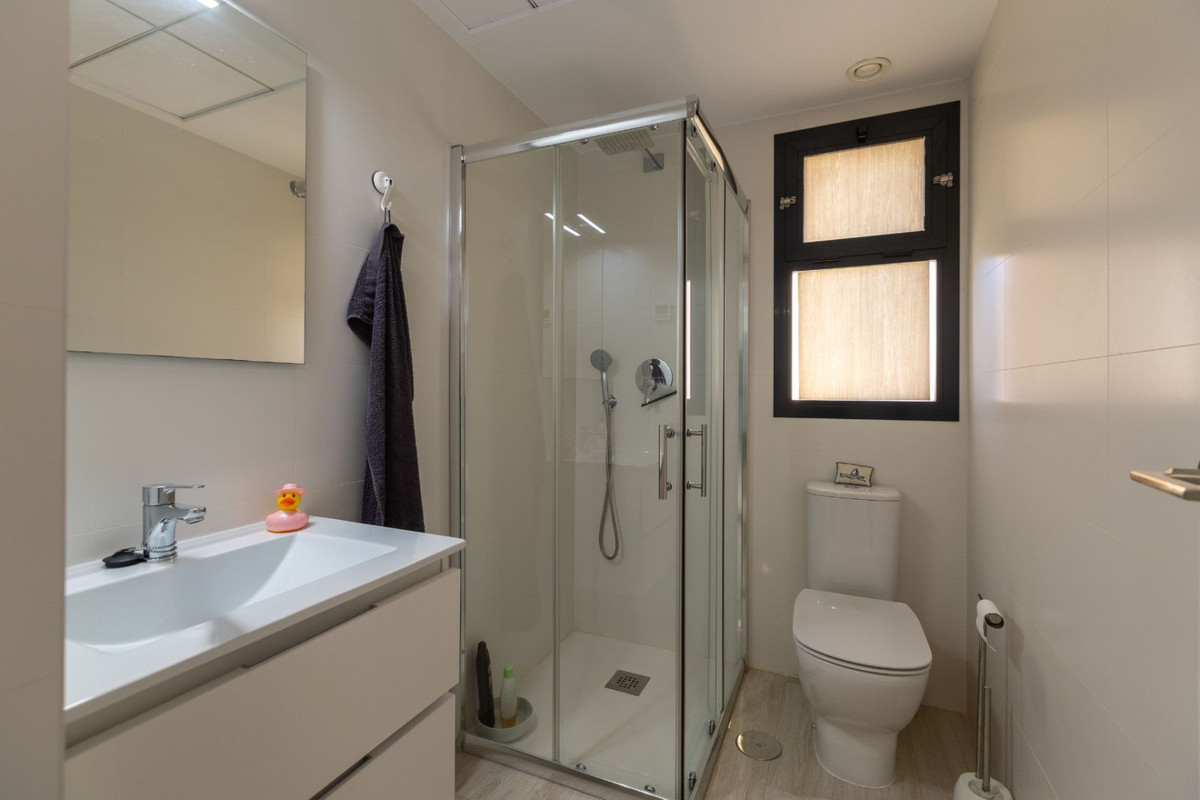 Se vende Apartamento Planta Baja de 2 dormitorios en Costa Blanca, Alicante, España