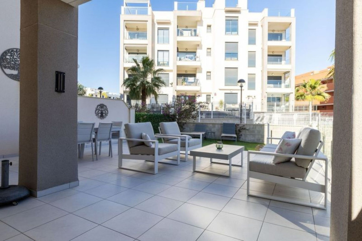 Se vende Apartamento Planta Baja de 2 dormitorios en Costa Blanca, Alicante, España