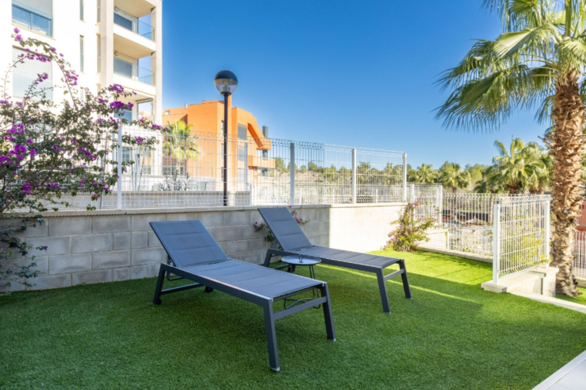 Se vende Apartamento Planta Baja de 2 dormitorios en Costa Blanca, Alicante, España