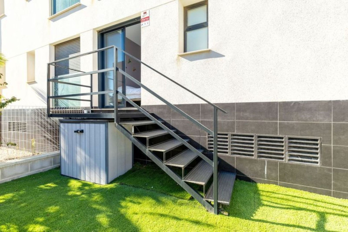 Se vende Apartamento Planta Baja de 2 dormitorios en Costa Blanca, Alicante, España