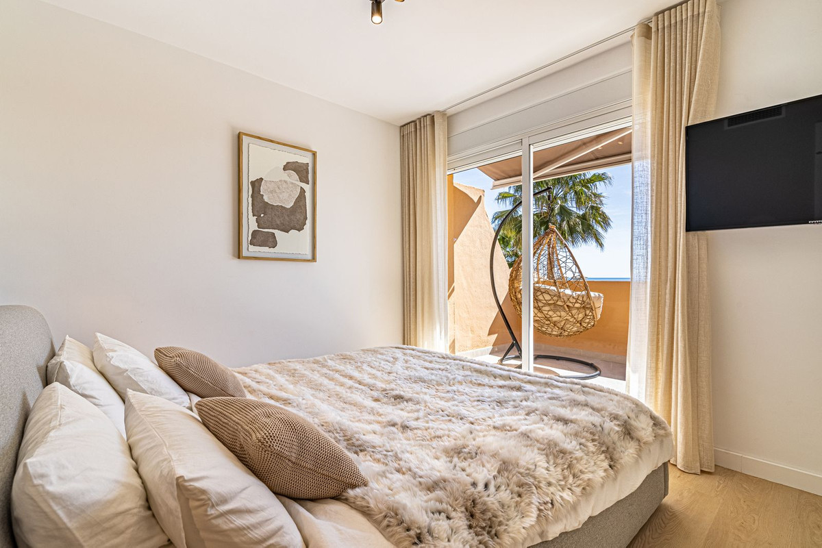 3 Bed Townhouse for sale in Estepona Costa Del Sol, Málaga, Spain