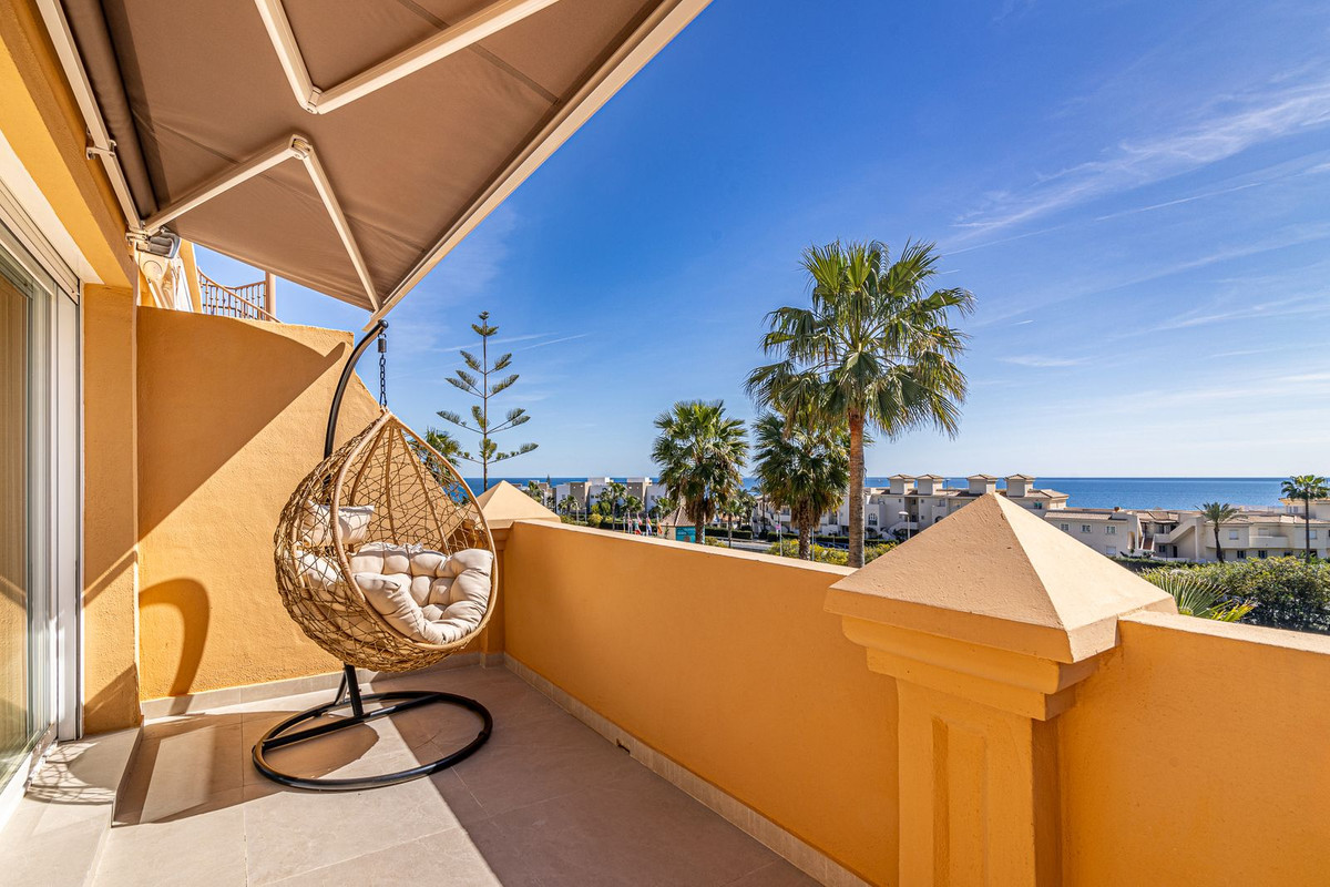3 Bed Townhouse for sale in Estepona Costa Del Sol, Málaga, Spain