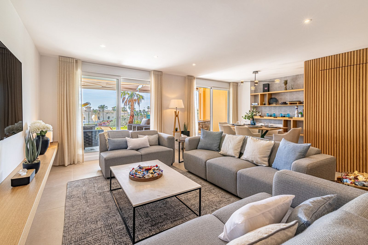 3 Bed Townhouse for sale in Estepona Costa Del Sol, Málaga, Spain