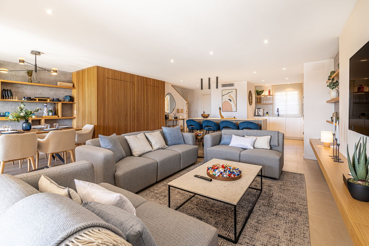 3 Bed Townhouse for sale in Estepona Costa Del Sol, Málaga, Spain