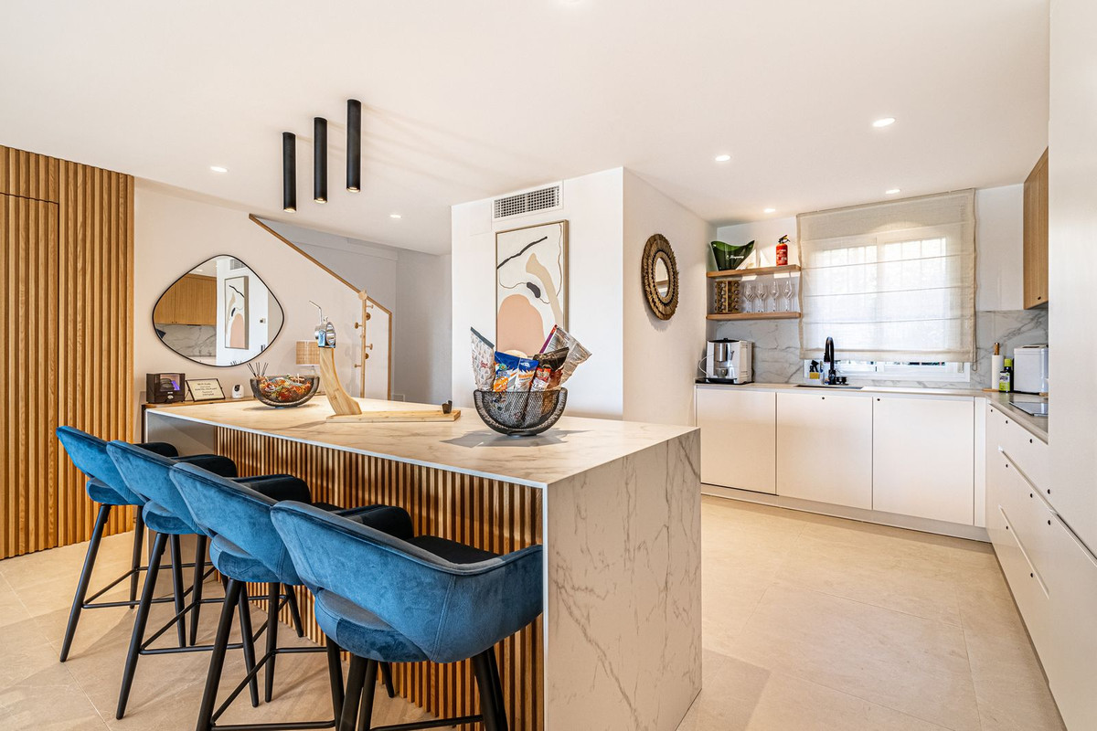 3 Bed Townhouse for sale in Estepona Costa Del Sol, Málaga, Spain