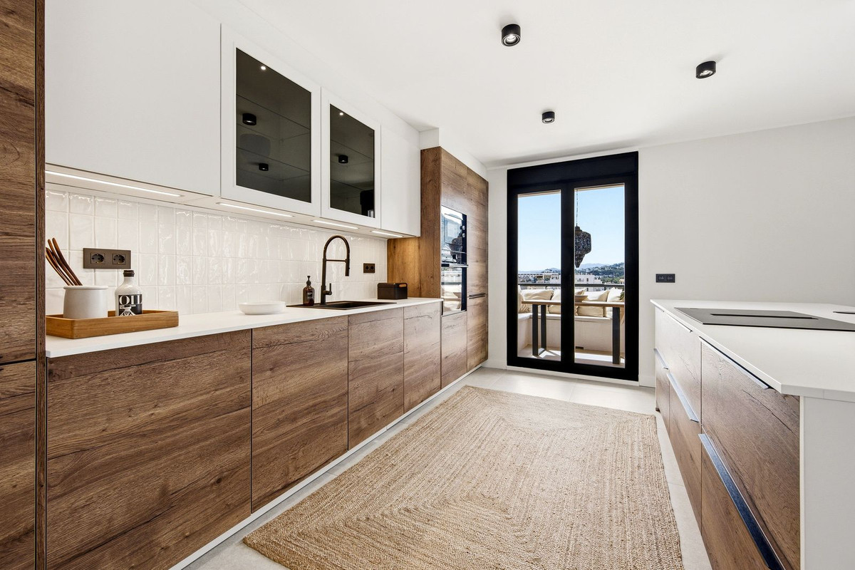 3 Bed Apartment for sale in Torrequebrada Costa Del Sol, Málaga, Spain