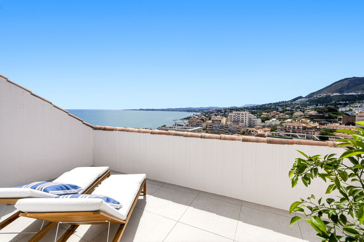 3 Bed Apartment for sale in Torrequebrada Costa Del Sol, Málaga, Spain