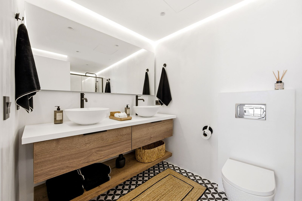 3 Bed Apartment for sale in Torrequebrada Costa Del Sol, Málaga, Spain