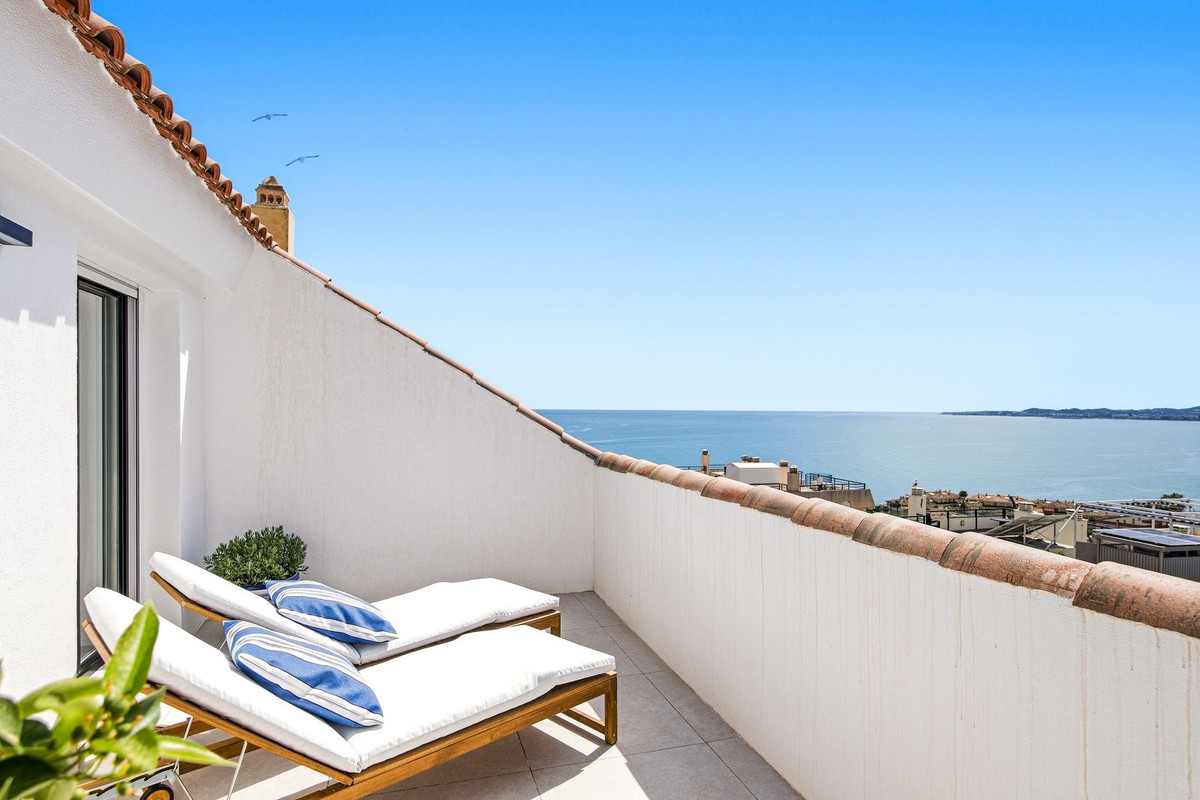 3 Bed Apartment for sale in Torrequebrada Costa Del Sol, Málaga, Spain