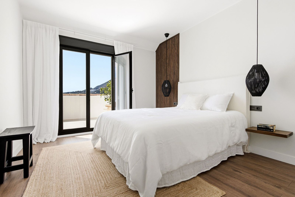 3 Bed Apartment for sale in Torrequebrada Costa Del Sol, Málaga, Spain
