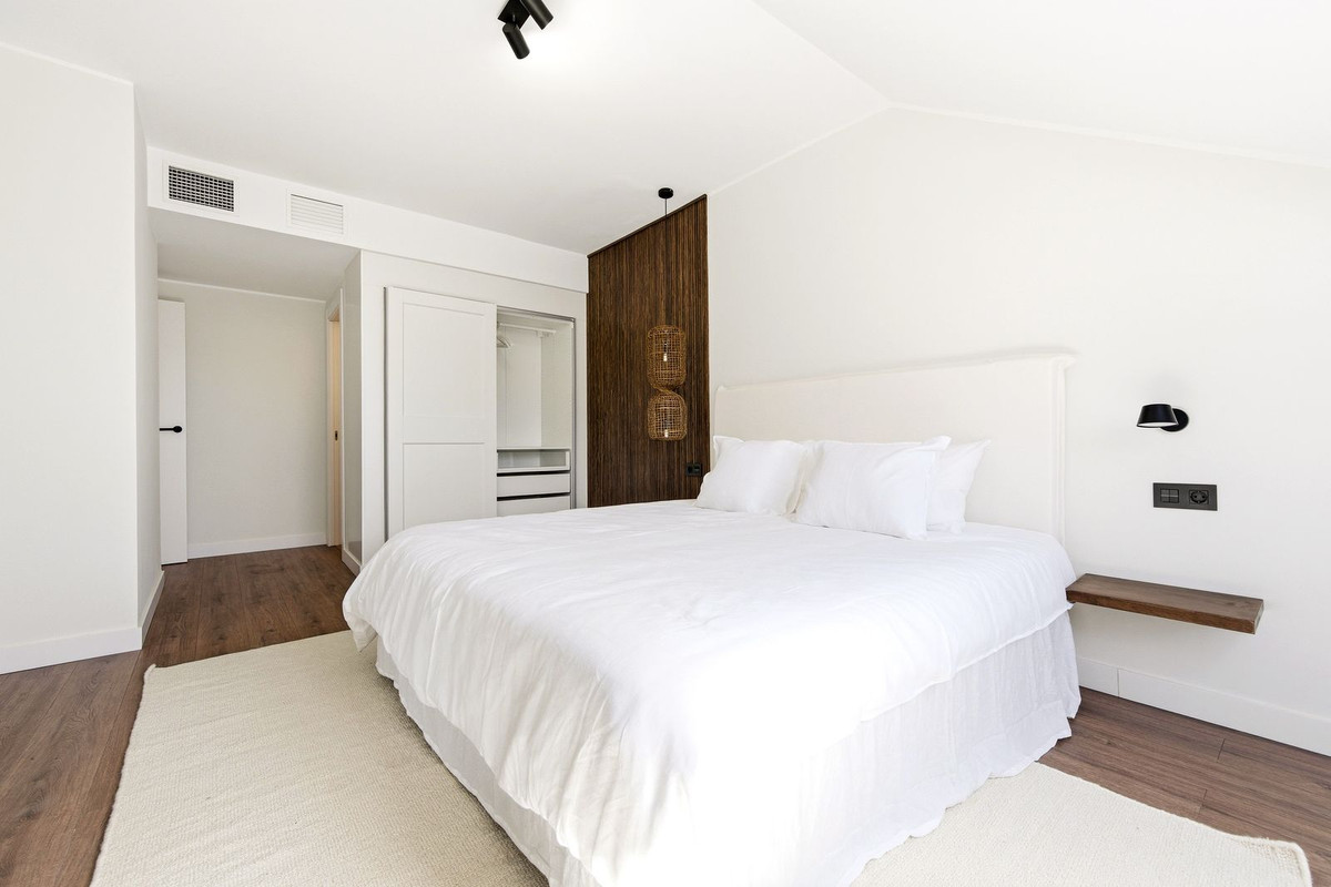 3 Bed Apartment for sale in Torrequebrada Costa Del Sol, Málaga, Spain