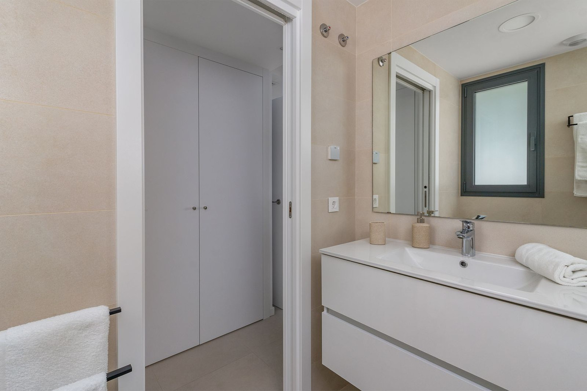2 Bed Apartment for sale in Higueron Costa Del Sol, Málaga, Spain