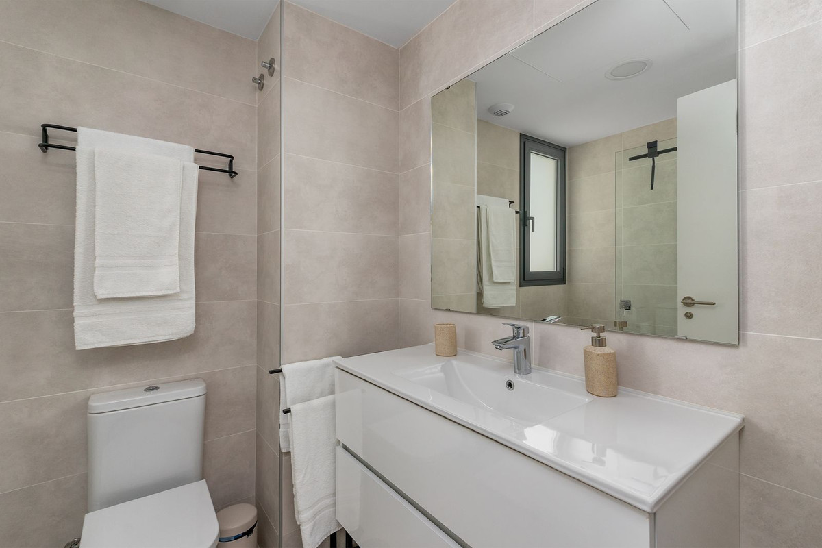 2 Bed Apartment for sale in Higueron Costa Del Sol, Málaga, Spain