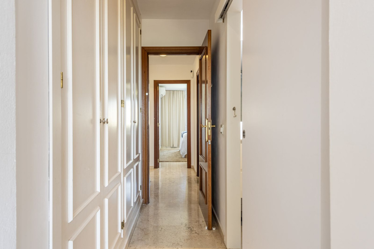 Se vende Apartamento en Planta Última de 2 dormitorios en Costa Del Sol, Málaga, España