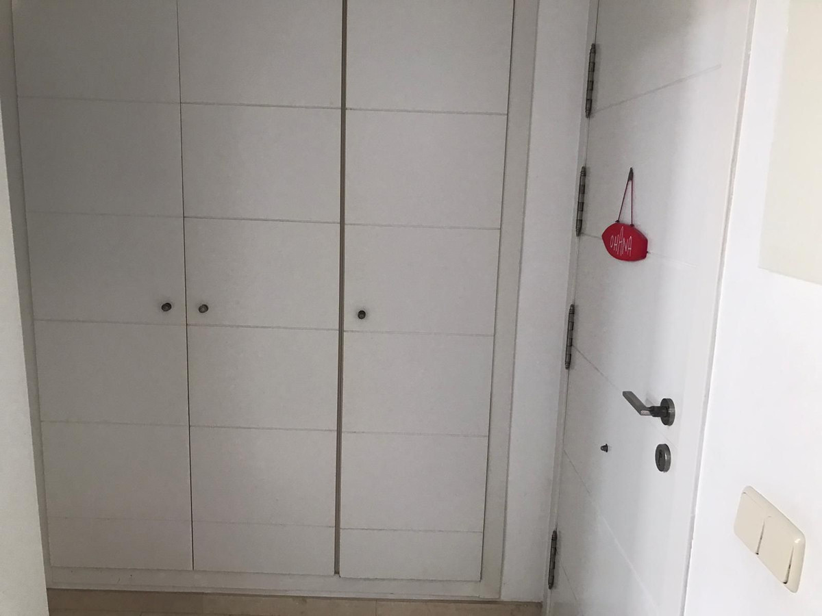 Se vende Apartamento Planta Media de 3 dormitorios en Costa Del Sol, Málaga, España