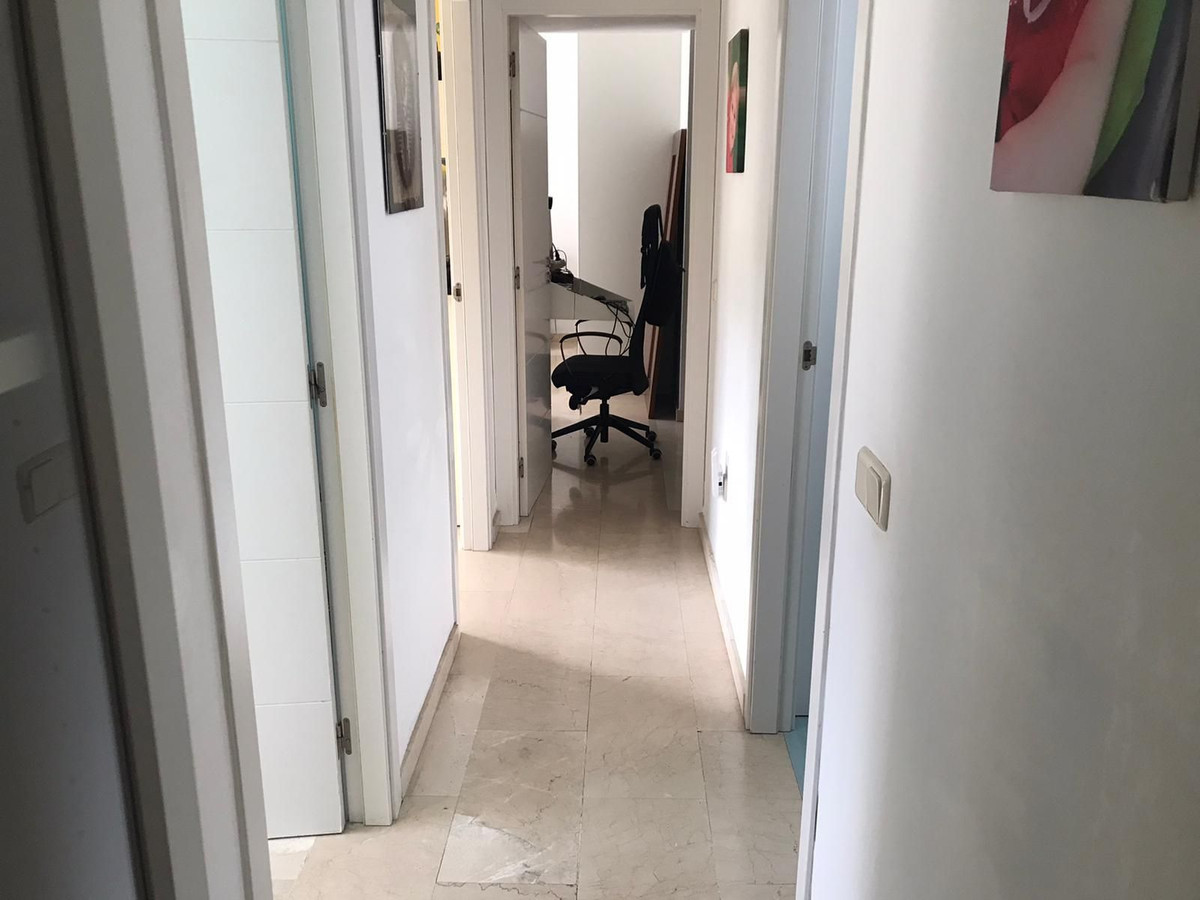 Se vende Apartamento Planta Media de 3 dormitorios en Costa Del Sol, Málaga, España