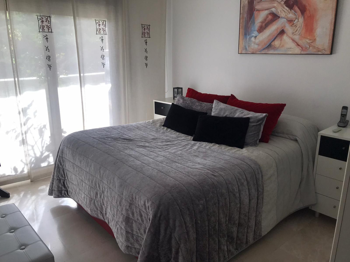 Se vende Apartamento Planta Media de 3 dormitorios en Costa Del Sol, Málaga, España