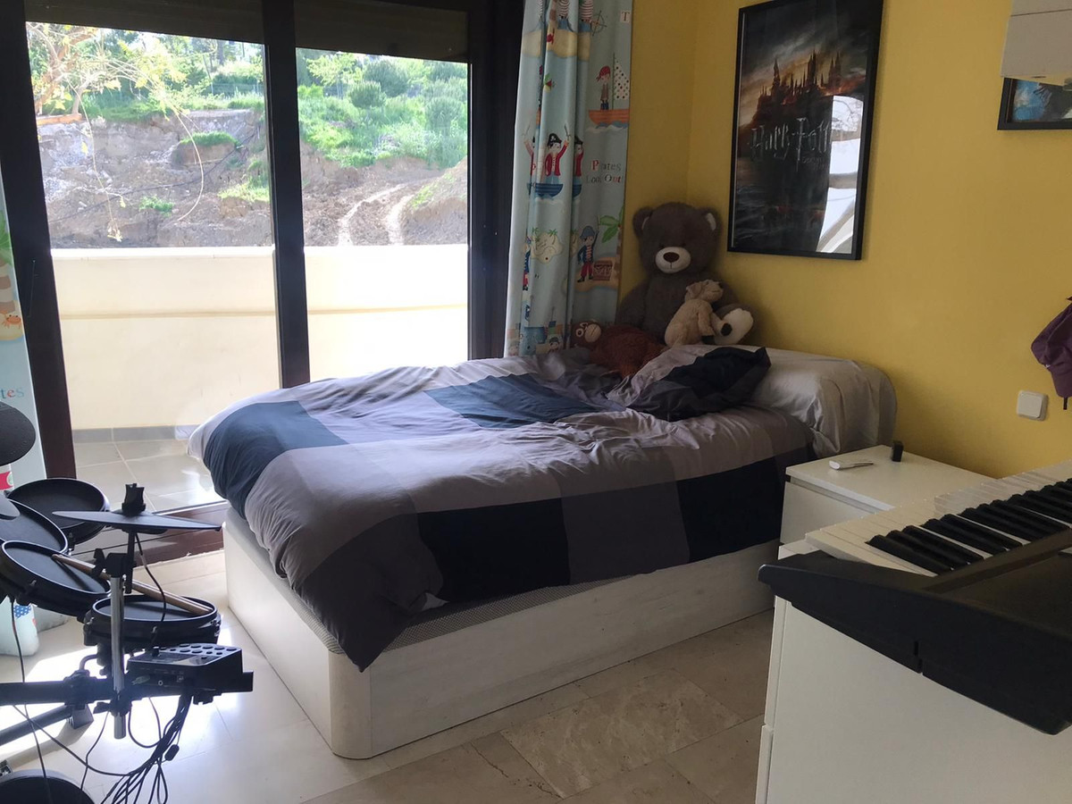 Se vende Apartamento Planta Media de 3 dormitorios en Costa Del Sol, Málaga, España