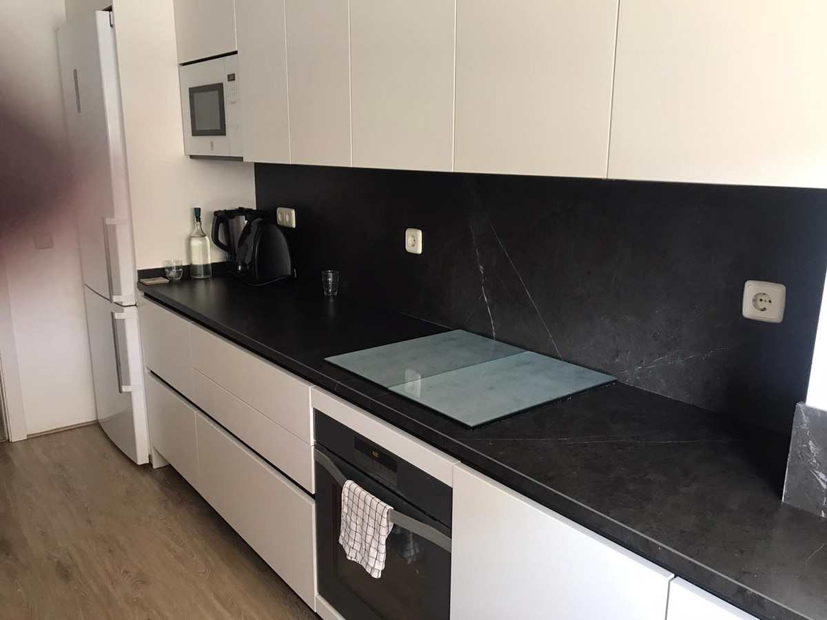 Se vende Apartamento Planta Media de 3 dormitorios en Costa Del Sol, Málaga, España