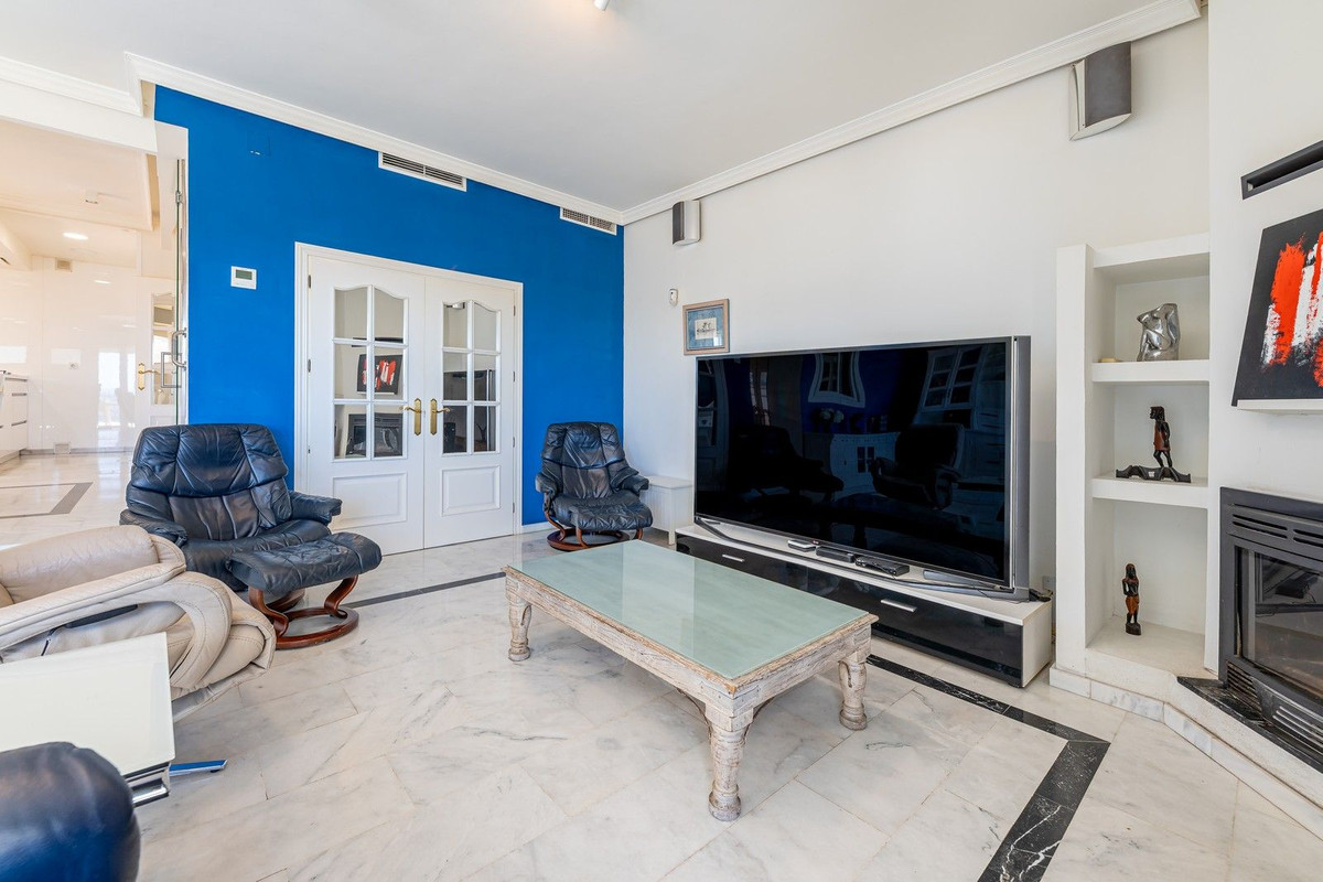5 Bed Townhouse for sale in La Capellania Costa Del Sol, Málaga, Spain