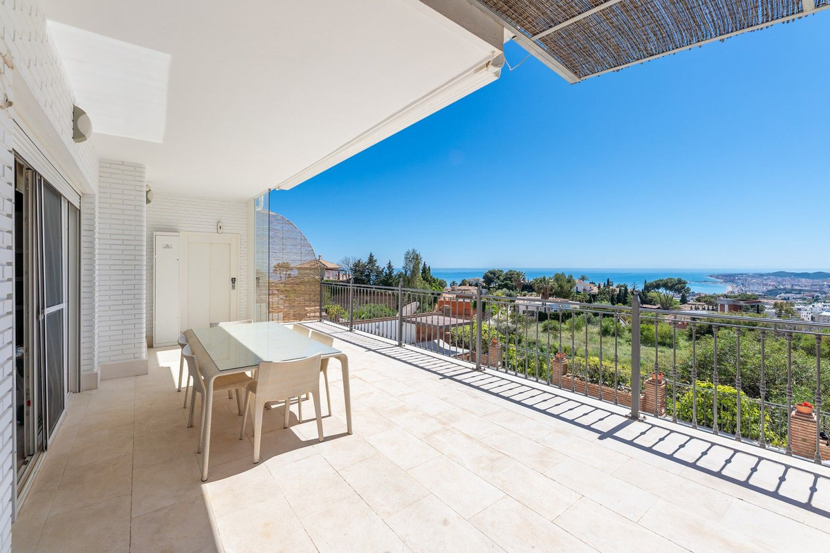 5 Bed Townhouse for sale in La Capellania Costa Del Sol, Málaga, Spain