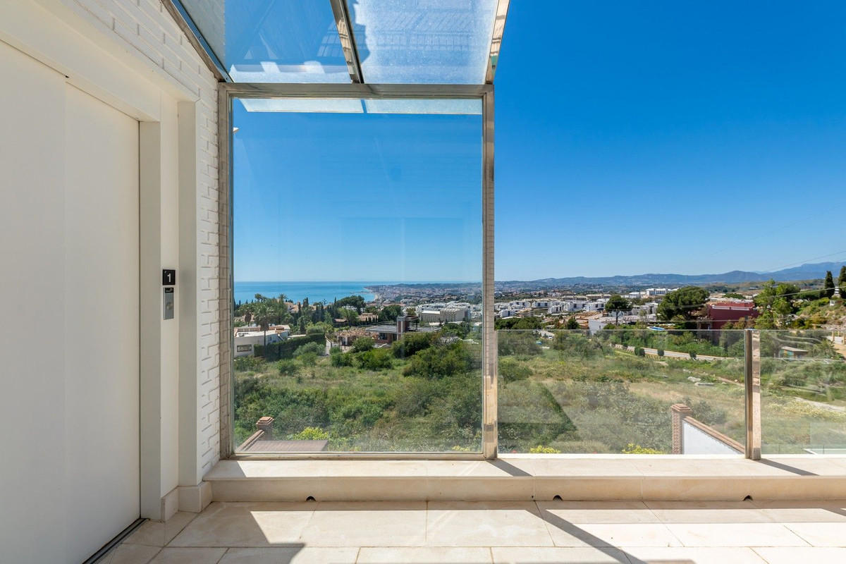 5 Bed Townhouse for sale in La Capellania Costa Del Sol, Málaga, Spain