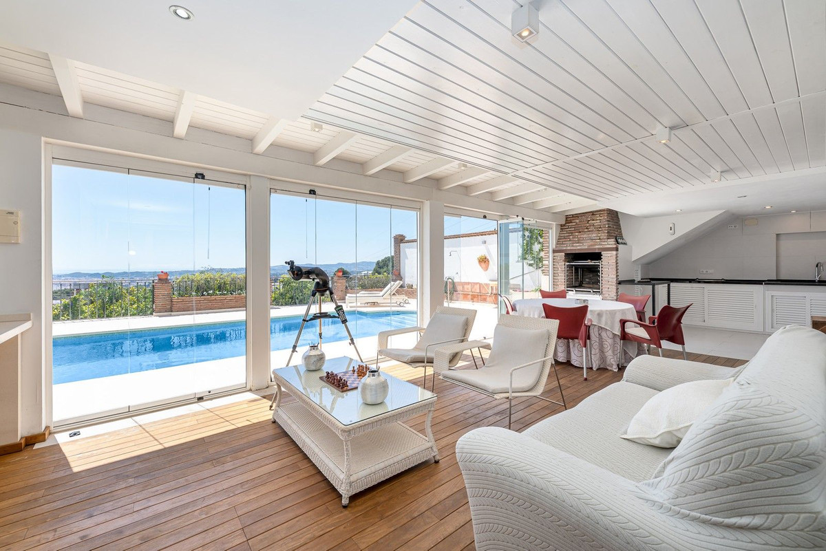 5 Bed Townhouse for sale in La Capellania Costa Del Sol, Málaga, Spain