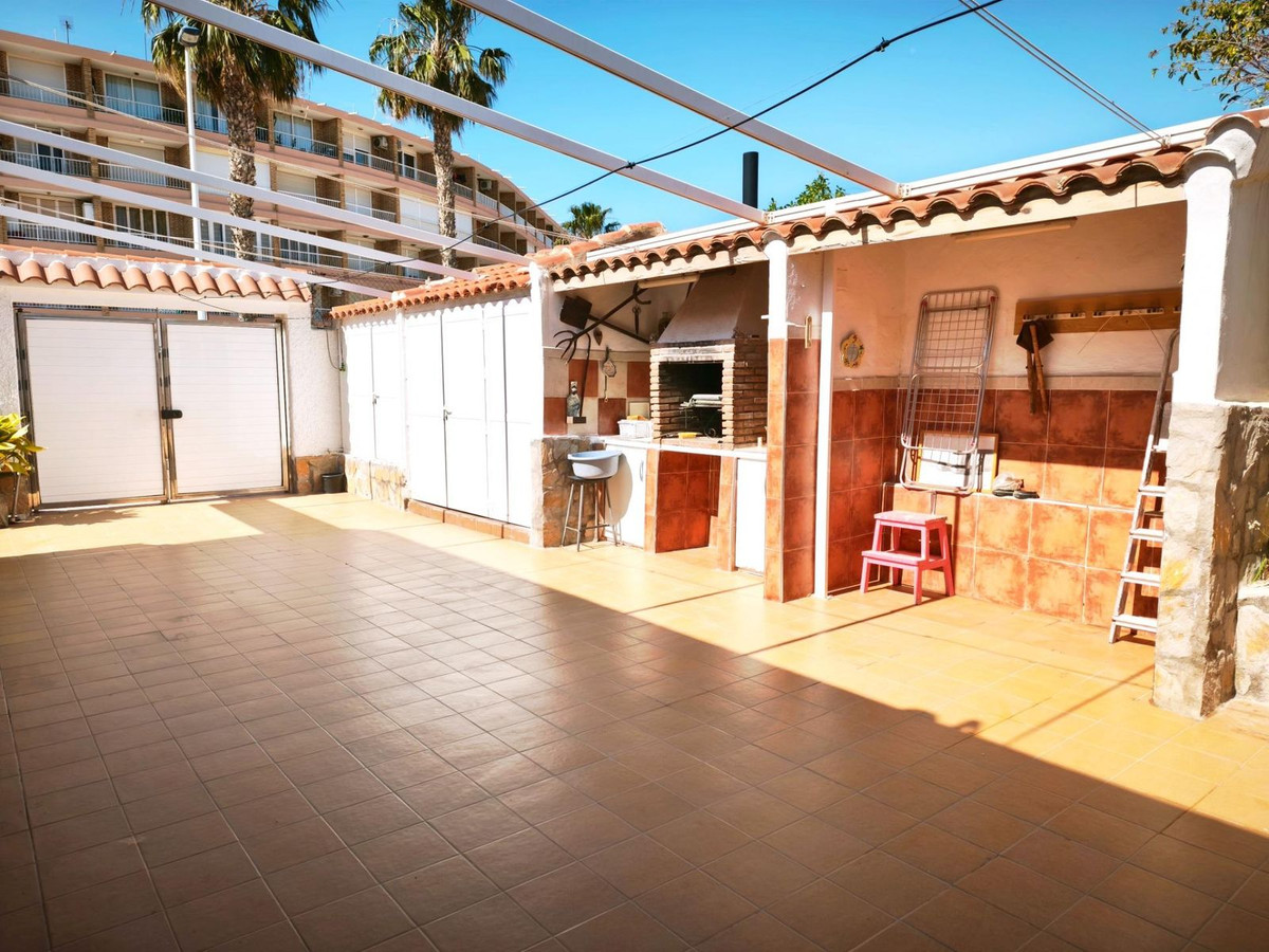 Se vende Villa - Chalet de 4 dormitorios en Costa Calida, Murcia, España