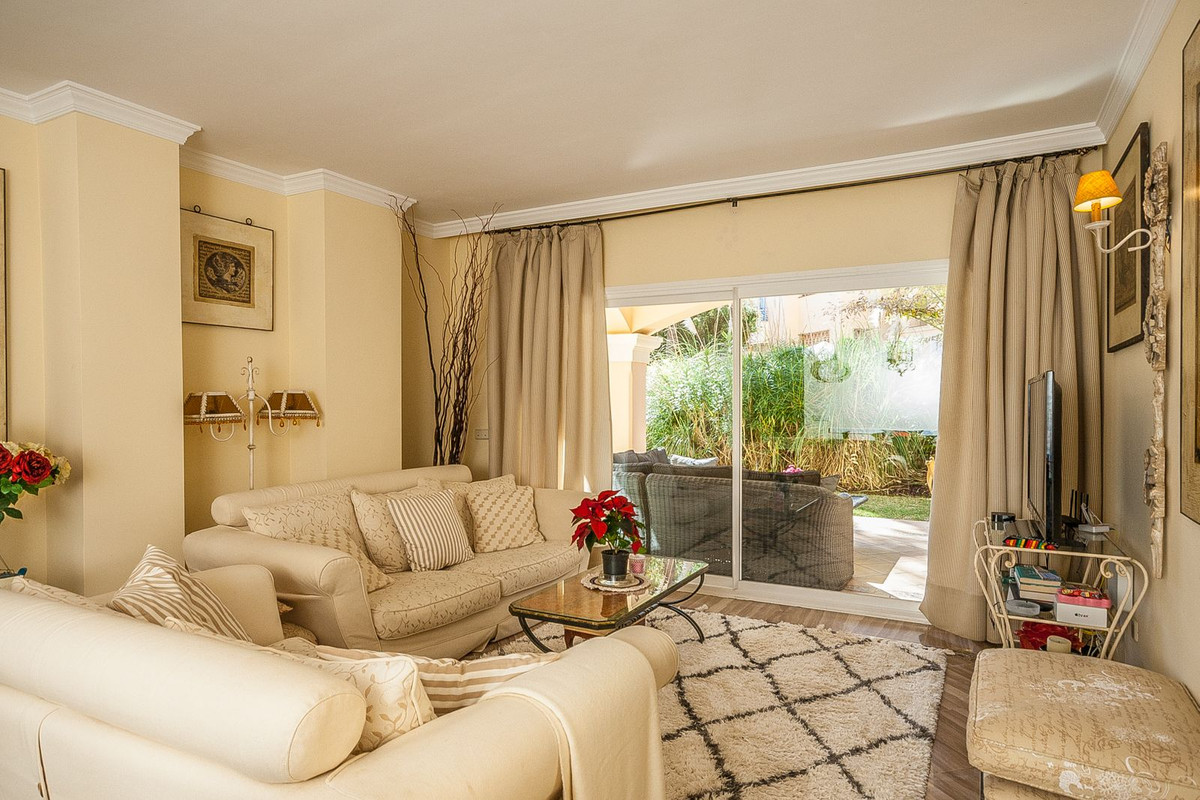 Se vende Apartamento Planta Baja de 2 dormitorios en Costa Del Sol, Málaga, España