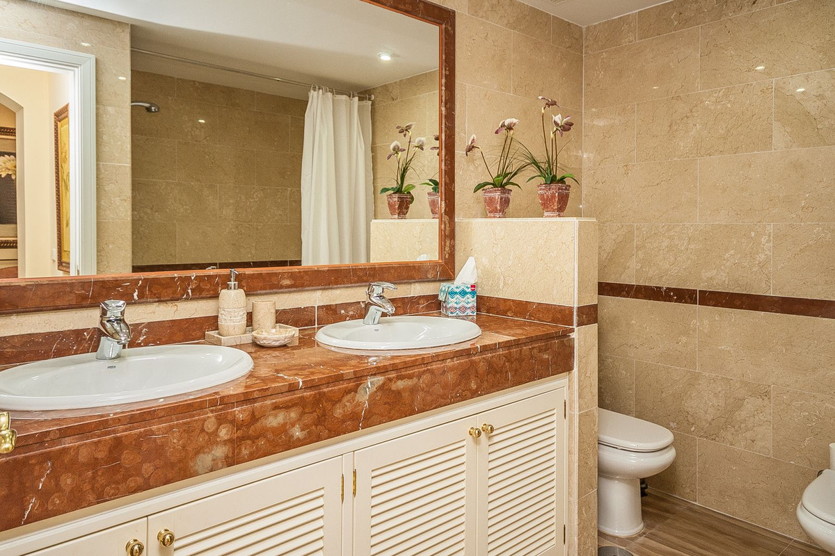 Se vende Apartamento Planta Baja de 2 dormitorios en Costa Del Sol, Málaga, España