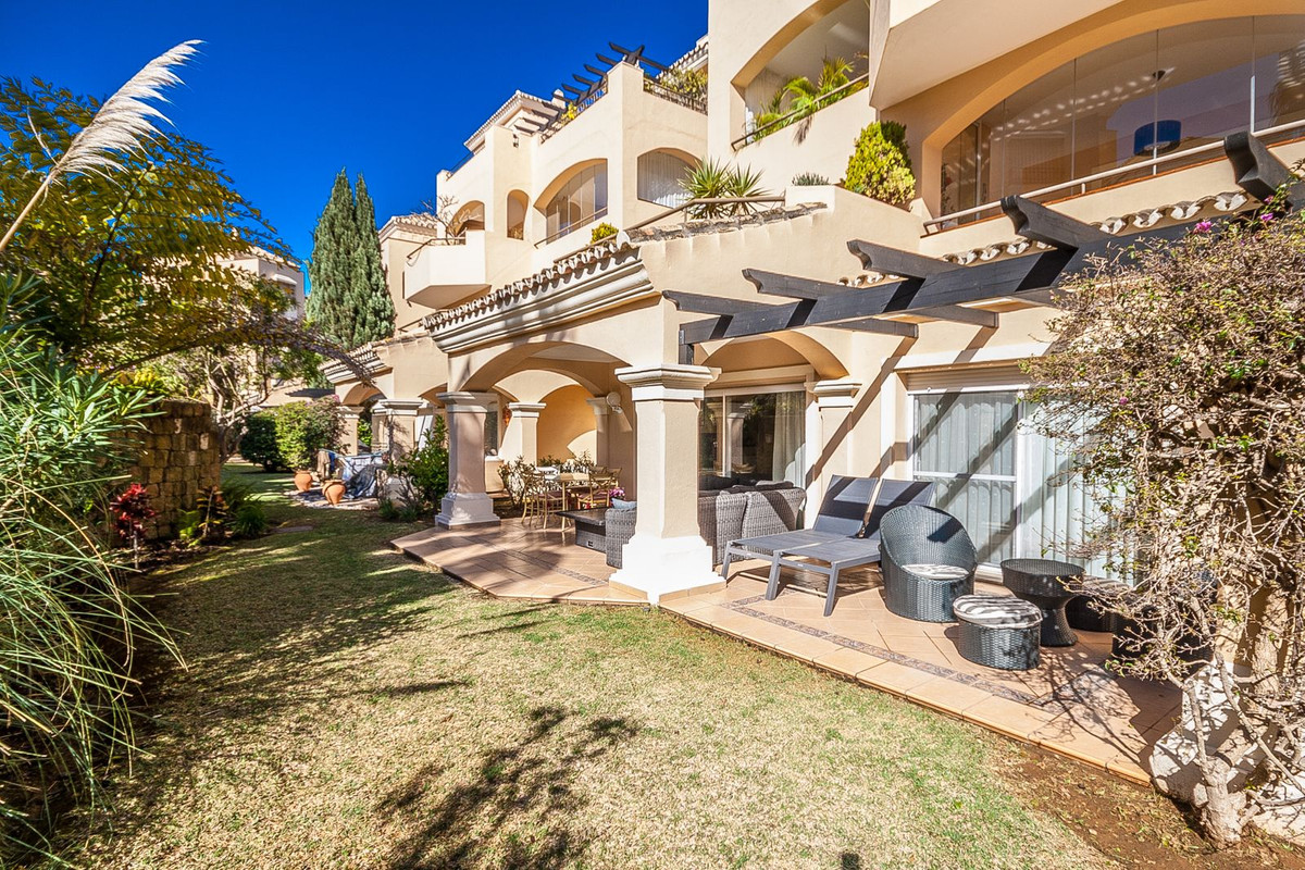 Se vende Apartamento Planta Baja de 2 dormitorios en Costa Del Sol, Málaga, España
