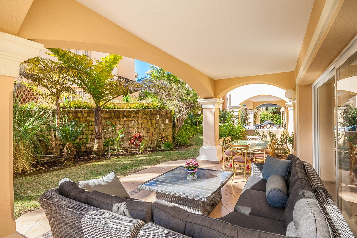 Se vende Apartamento Planta Baja de 2 dormitorios en Costa Del Sol, Málaga, España