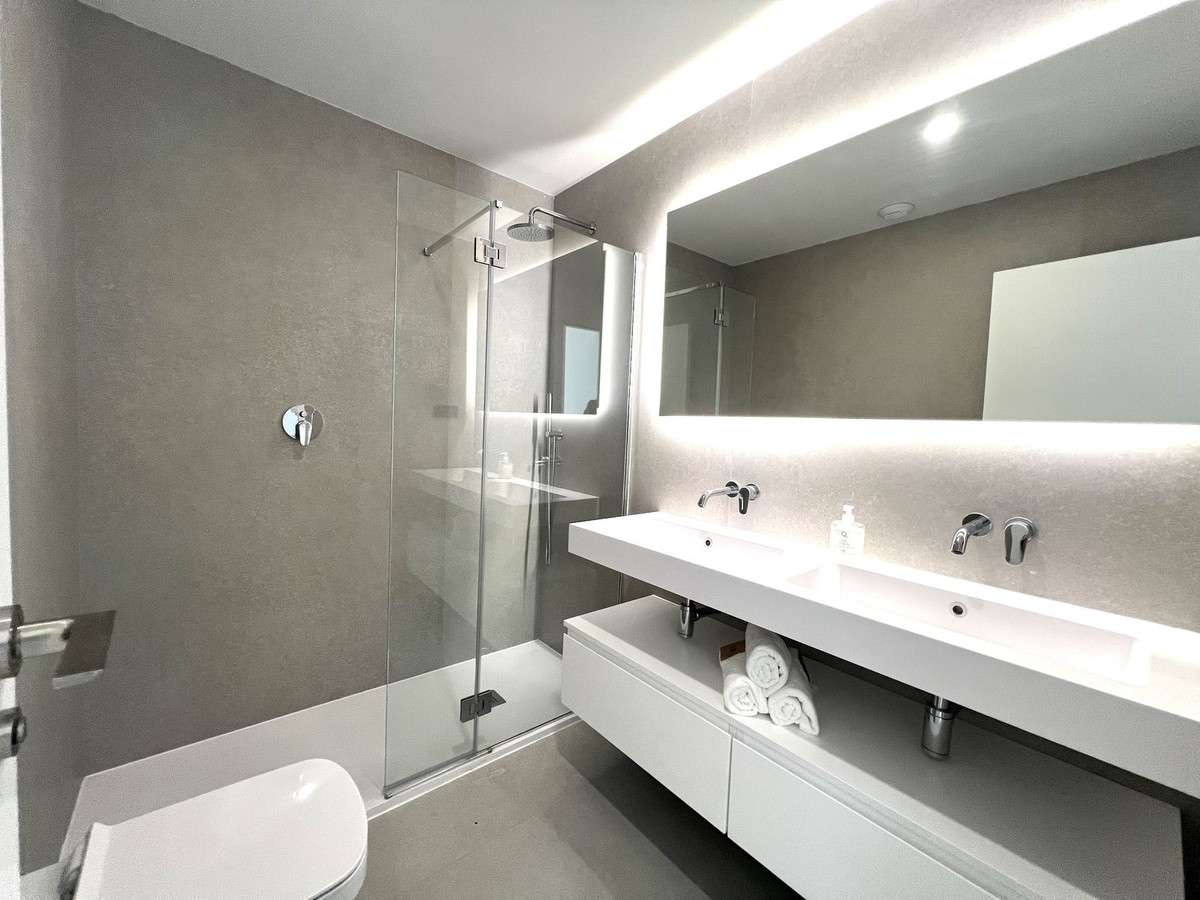 2 Bed Apartment for sale in Altos De Los Monteros Costa Del Sol, Málaga, Spain
