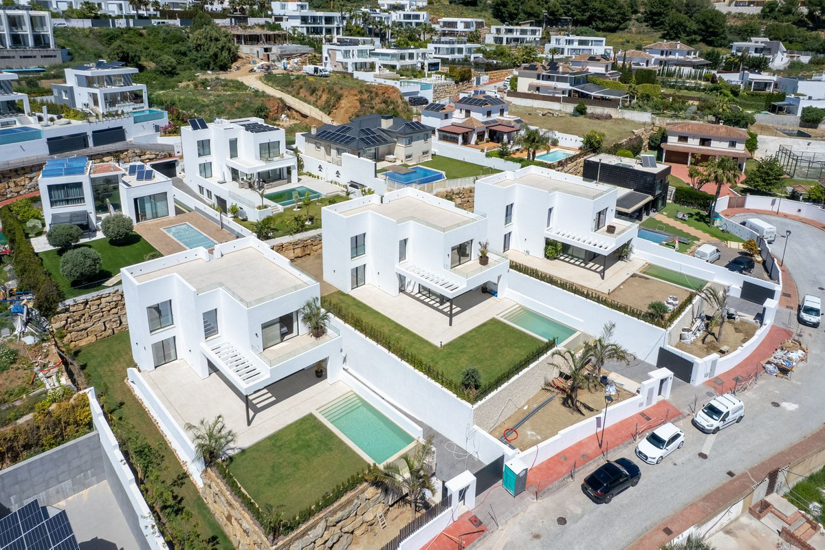 Se vende Villa - Chalet de 4 dormitorios en Costa Del Sol, Málaga, España