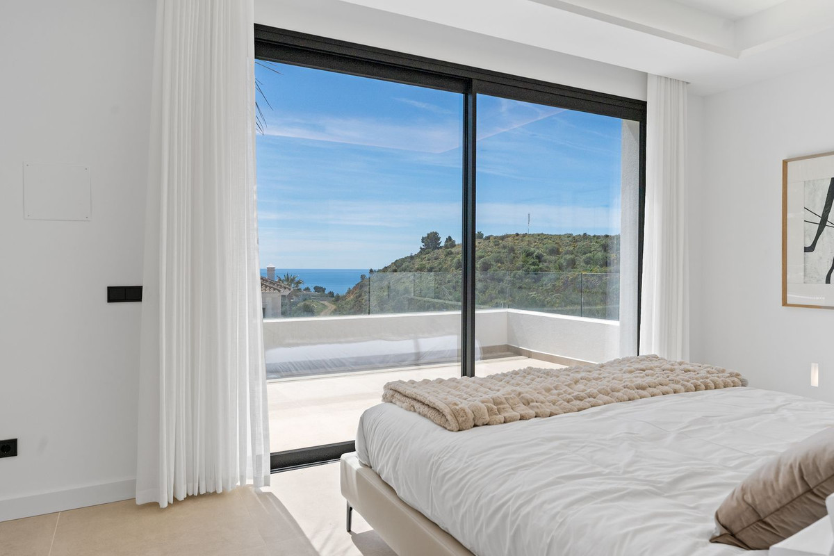 Se vende Villa - Chalet de 4 dormitorios en Costa Del Sol, Málaga, España