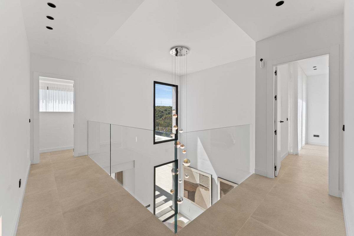 Se vende Villa - Chalet de 4 dormitorios en Costa Del Sol, Málaga, España