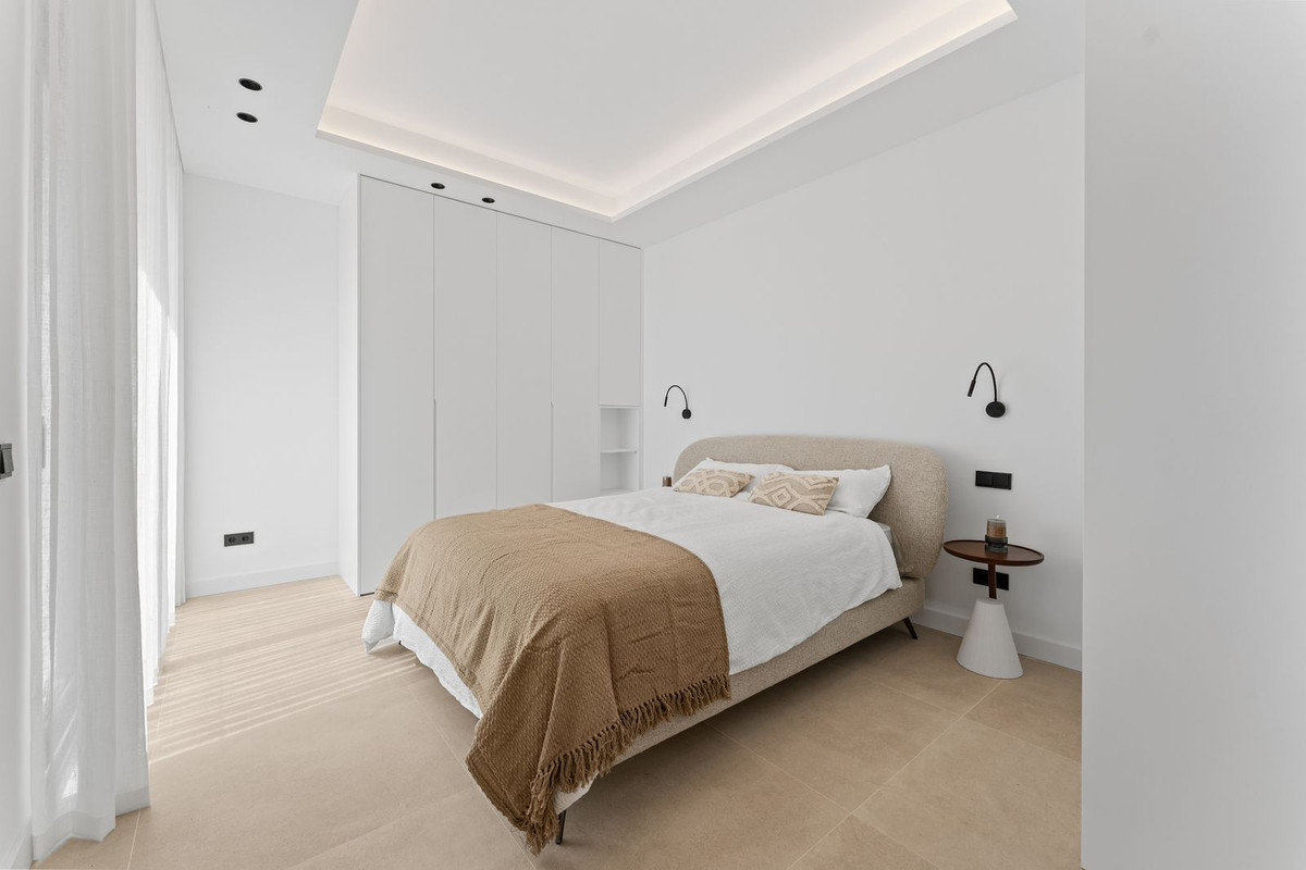 Se vende Villa - Chalet de 4 dormitorios en Costa Del Sol, Málaga, España