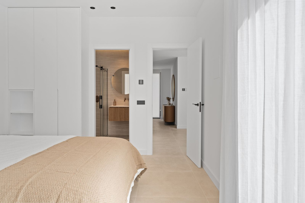 Se vende Villa - Chalet de 4 dormitorios en Costa Del Sol, Málaga, España