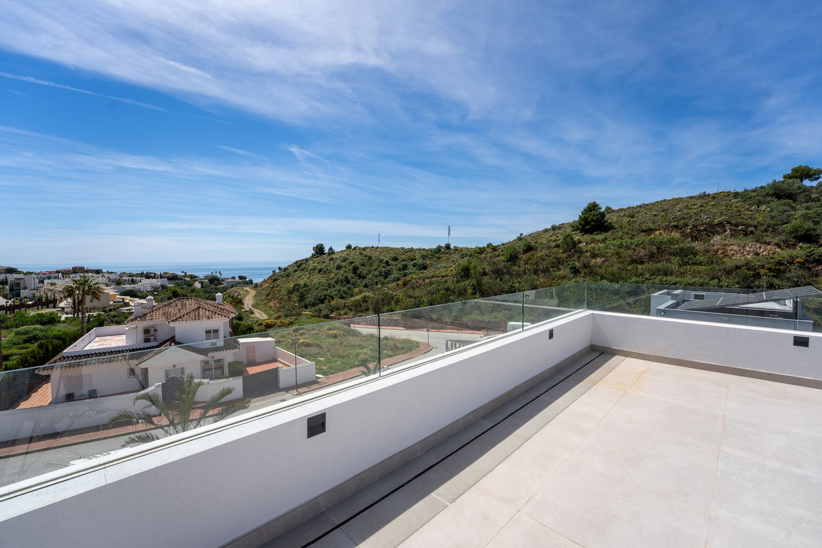 Se vende Villa - Chalet de 4 dormitorios en Costa Del Sol, Málaga, España
