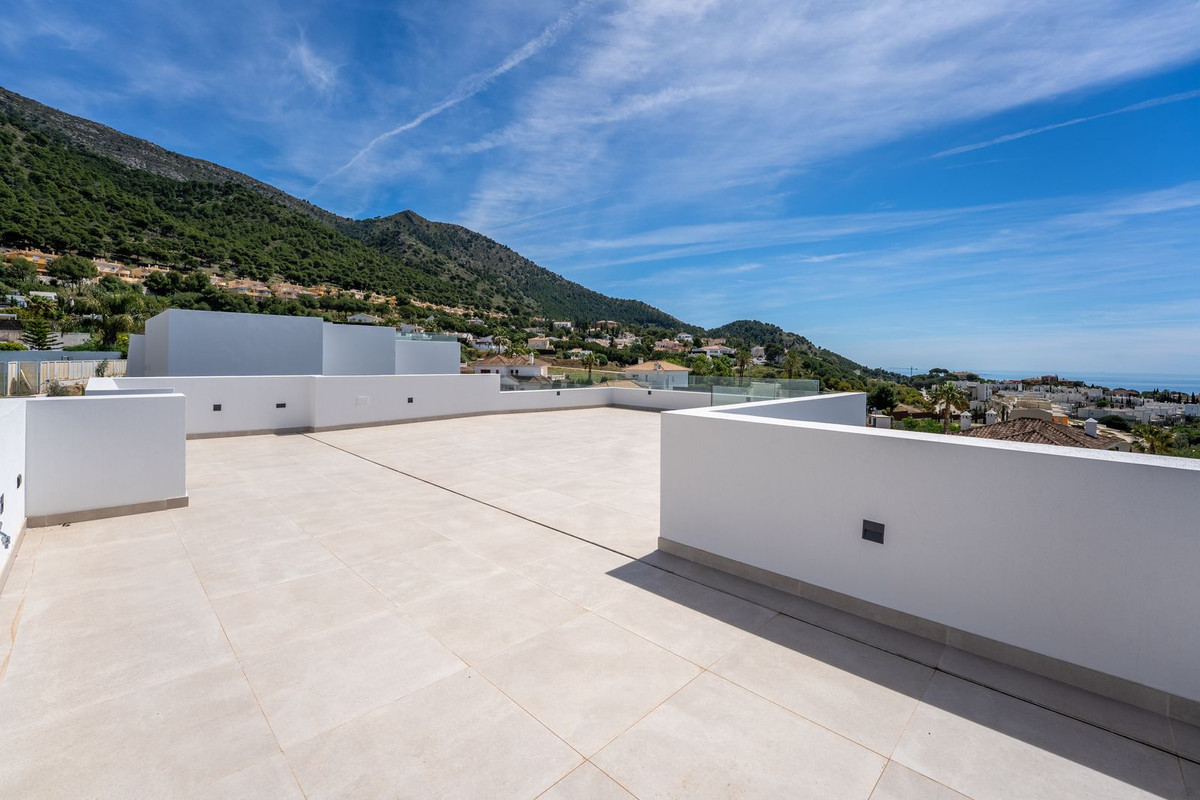 Se vende Villa - Chalet de 4 dormitorios en Costa Del Sol, Málaga, España